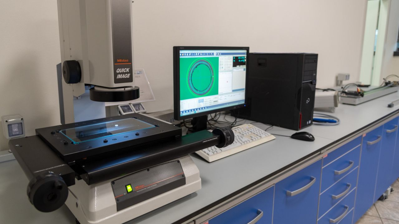 Test per misurazioni dimensionali di diametri esterni, spessori delle guaine e degli isolanti